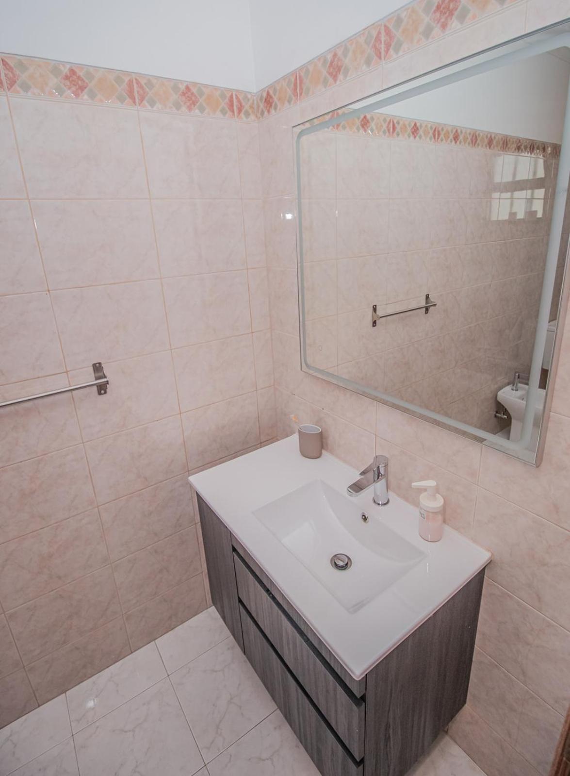 Charming Private Rooms In An Apartment A1 Penha - Distrikt Faro Exterior foto